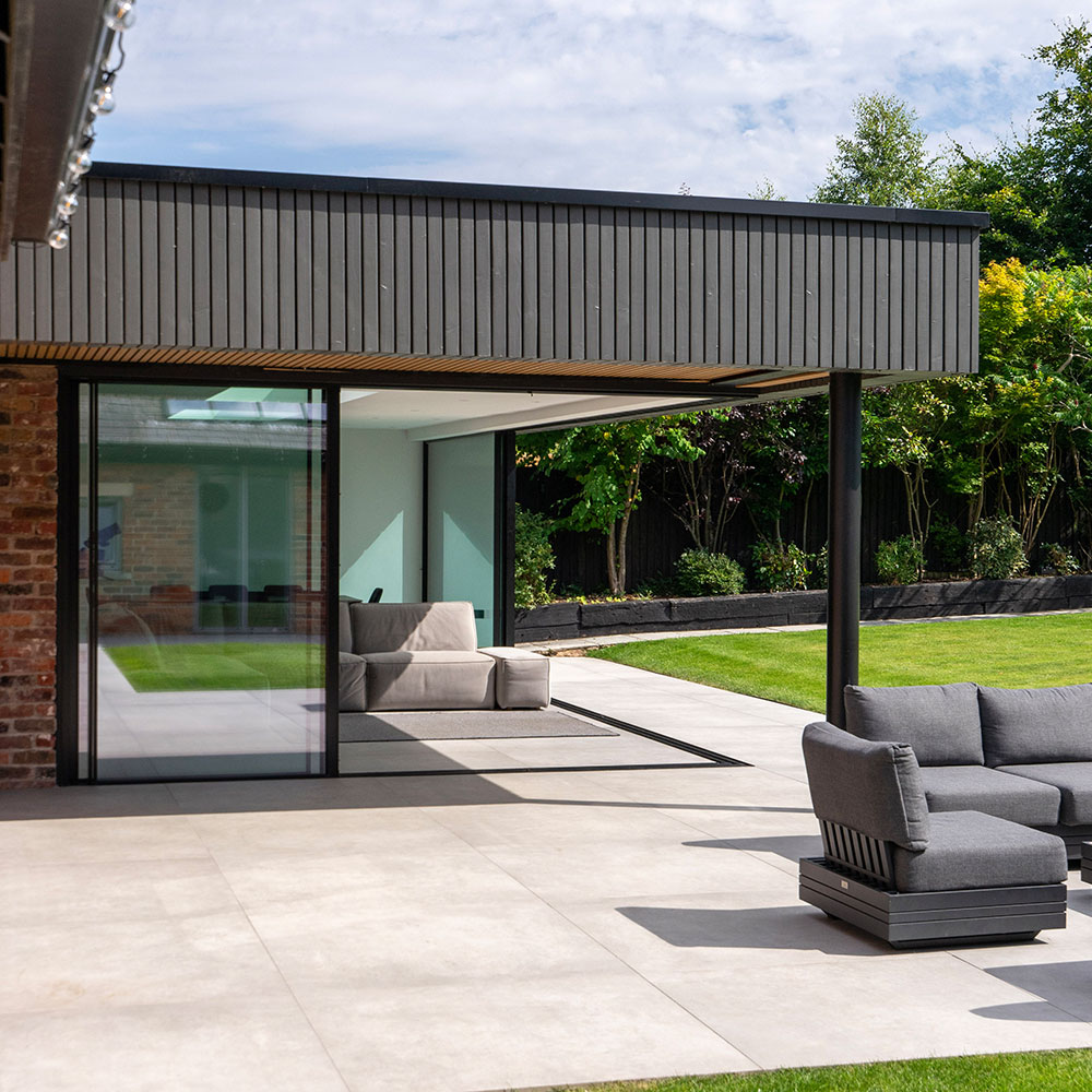 Knight Line Corner Less Slider Wilmslow
